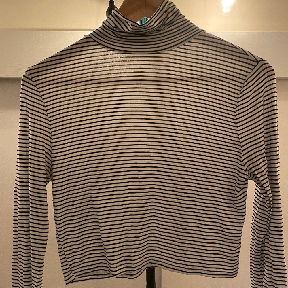 Cute b&w turtleneck crop top from Etsy ~ Small